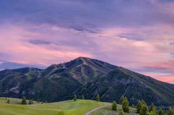 sv_bald-mountain_whiteclouds-crop-2-2