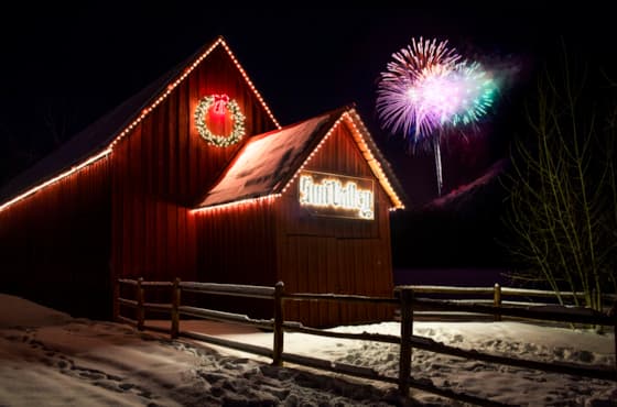 sv_redbarn_holiday_fireworks-(2)