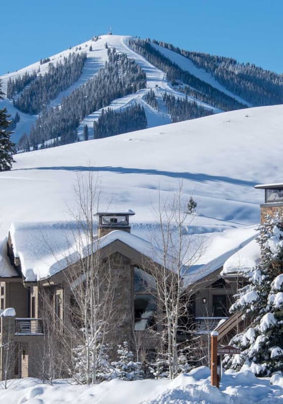 svr_diamondback_townhomes_lodging_exterior_winter_2016_syms_kevin_2