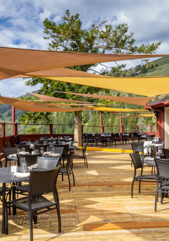 svr_dining_roundhouse_wyattcaldwell_2025_2