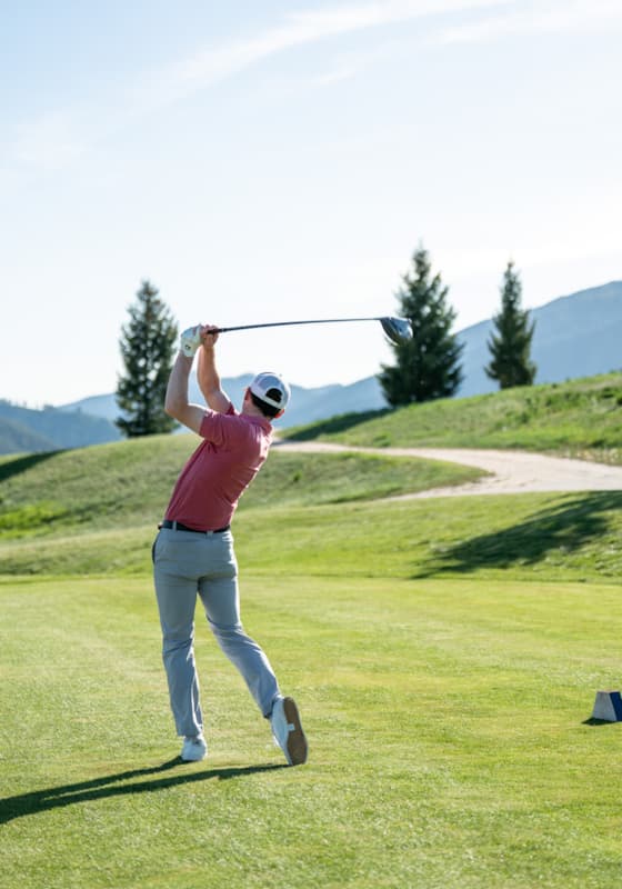 svr_golf_white_clouds_lexi_jordan_noah_erik_2