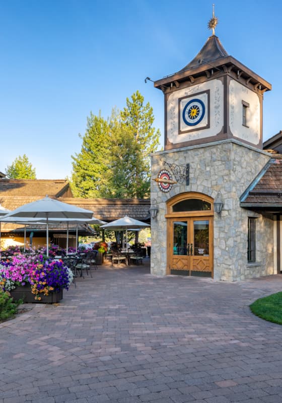 svr_konditorei_dining_exterior_summer_2019_dondero_steve