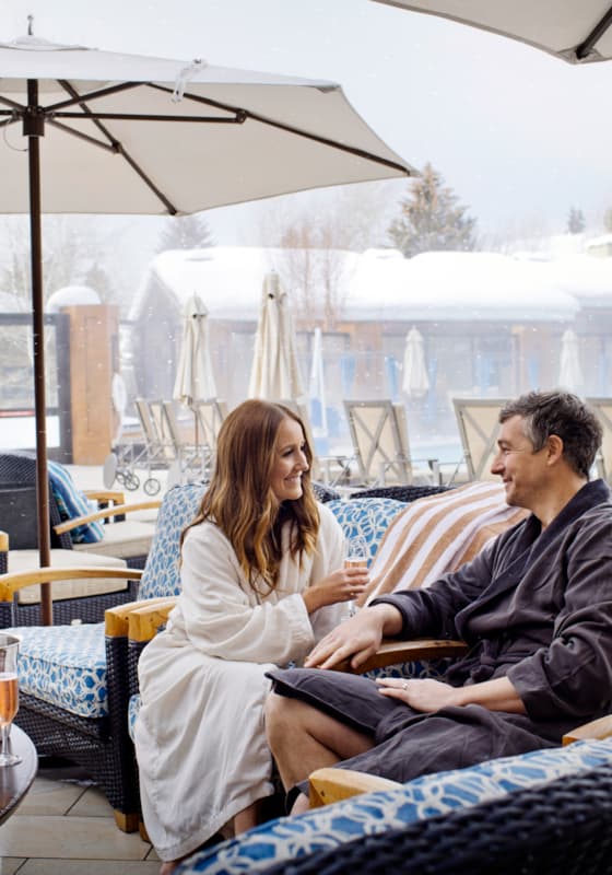 svr_lodgepool_swimming_couple_winter_2019_maybery_hillary_3