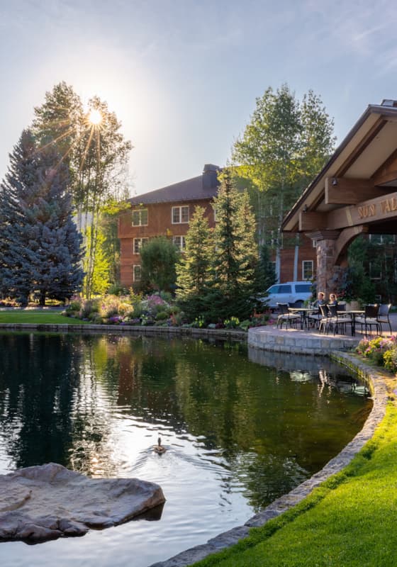 svr_svlodge_lodging_exterior_summer_2019_dondero_steve_3